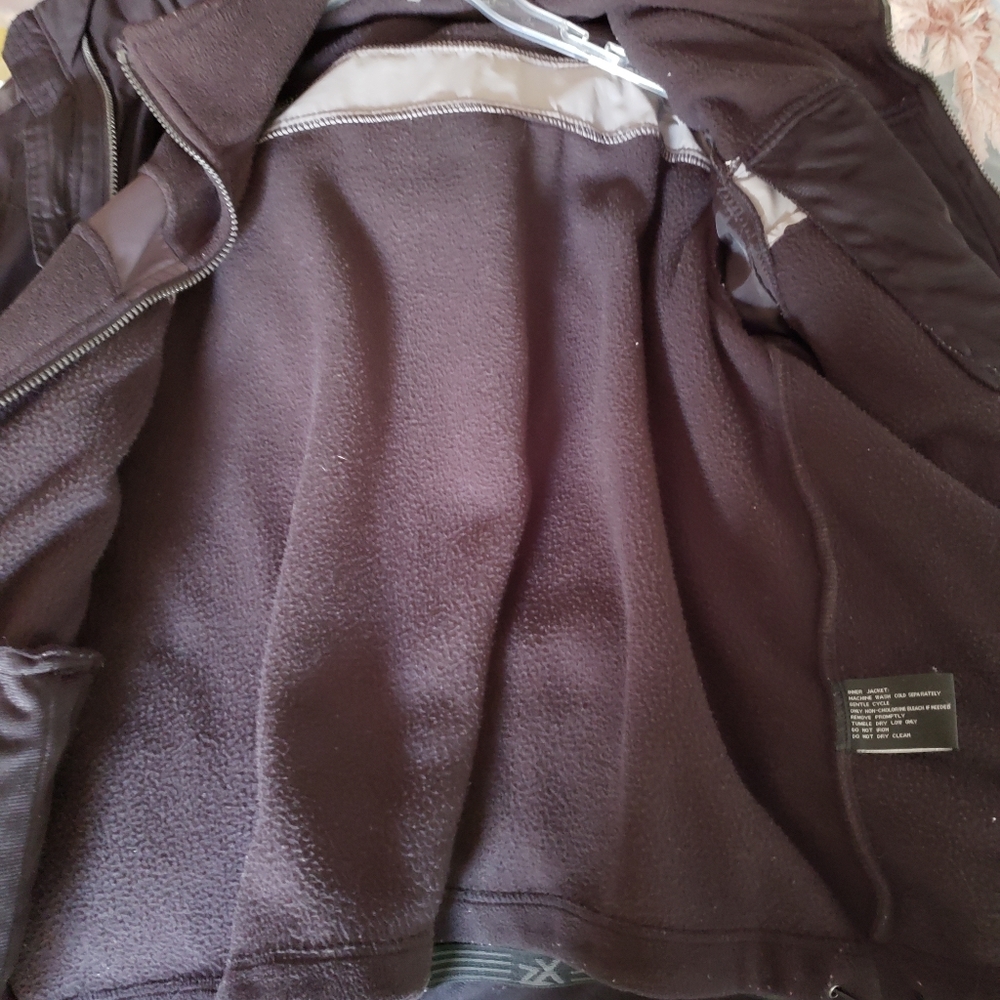 Winter jacket - Picture 3 of 8